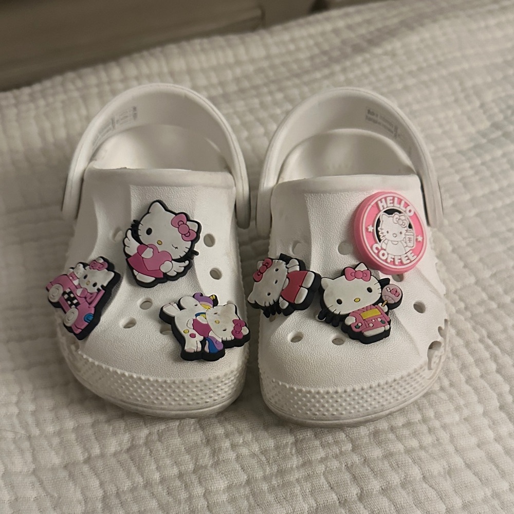 CROCS Kids Slippers with Hello Kitty Charms - White and Pink